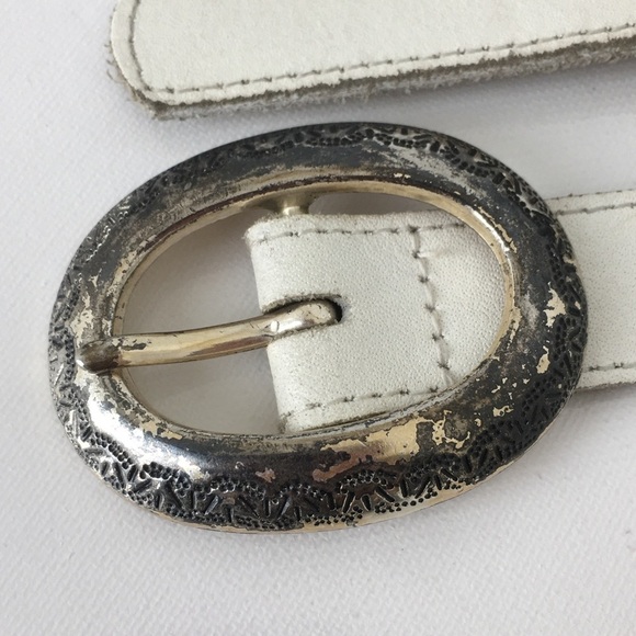 Vintage White Leather Skinny Belt Women\'s Size M Oval Distressed Silver Buckle main image 10